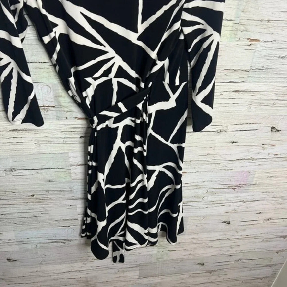 Lauren Ralph Lauren black white  wrap dress size 4 - Picture 8 of 9